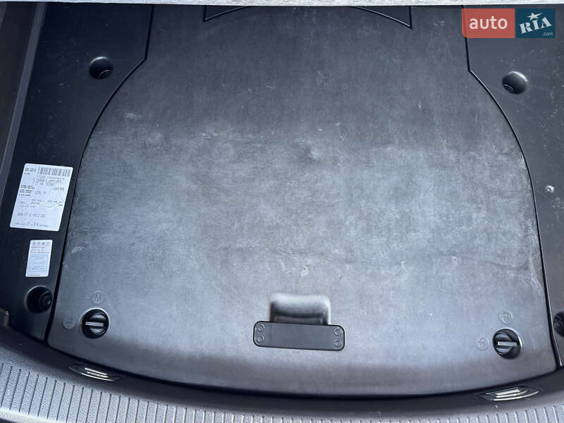 Минивэн Volkswagen Touran 2012 в Ровно