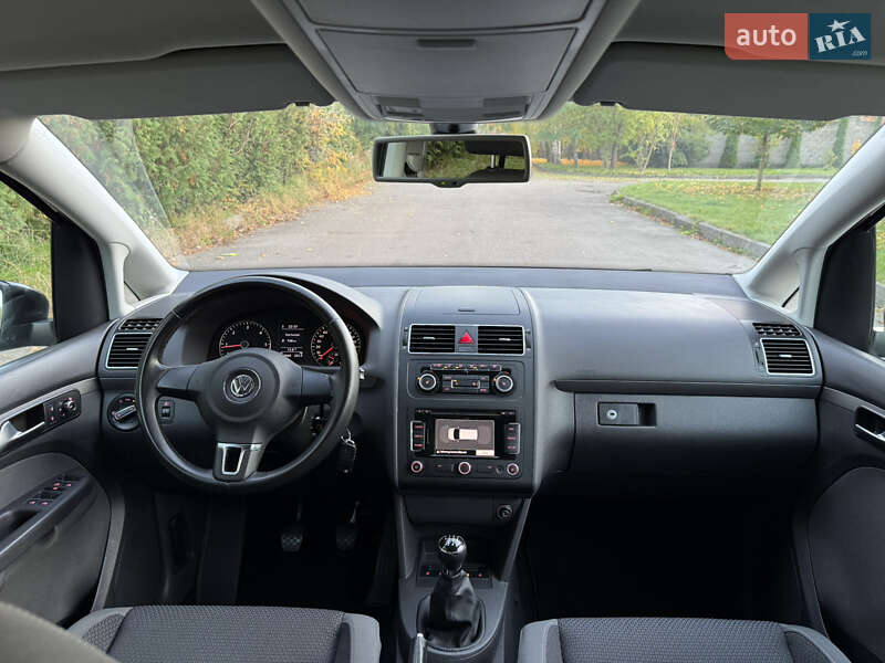 Минивэн Volkswagen Touran 2012 в Ровно