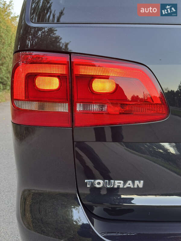 Минивэн Volkswagen Touran 2012 в Ровно