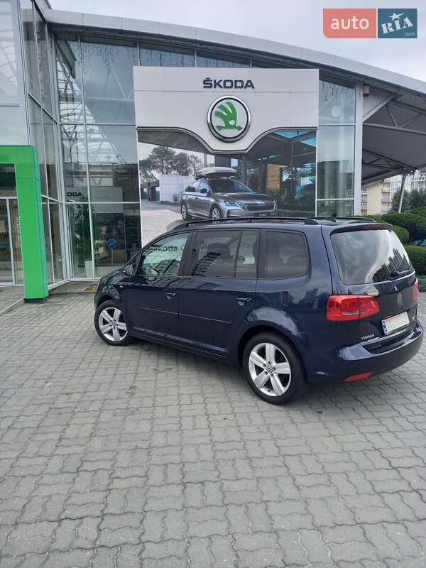 Мінівен Volkswagen Touran 2012 в Луцьку