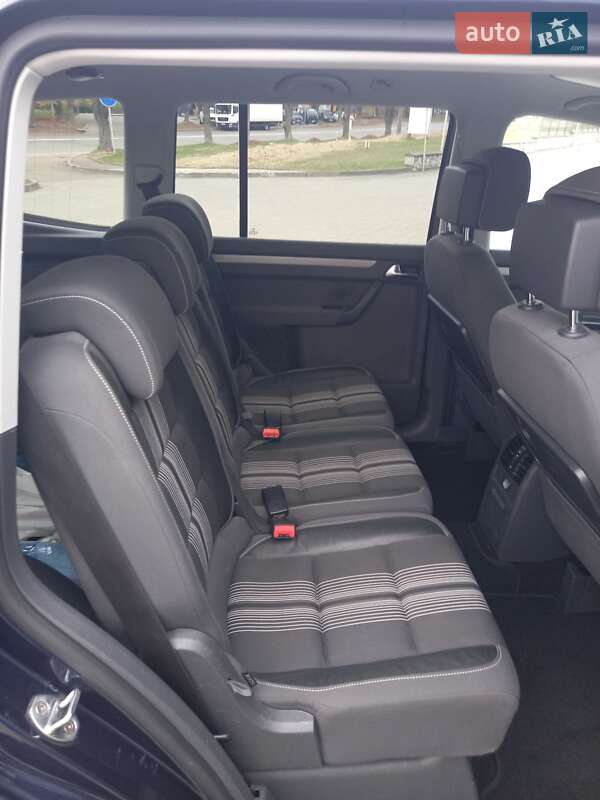 Мінівен Volkswagen Touran 2012 в Луцьку