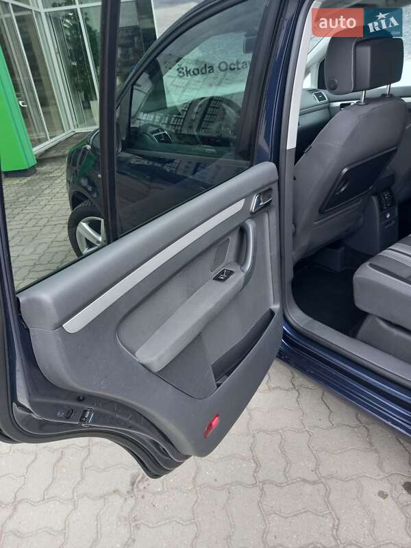 Мінівен Volkswagen Touran 2012 в Луцьку