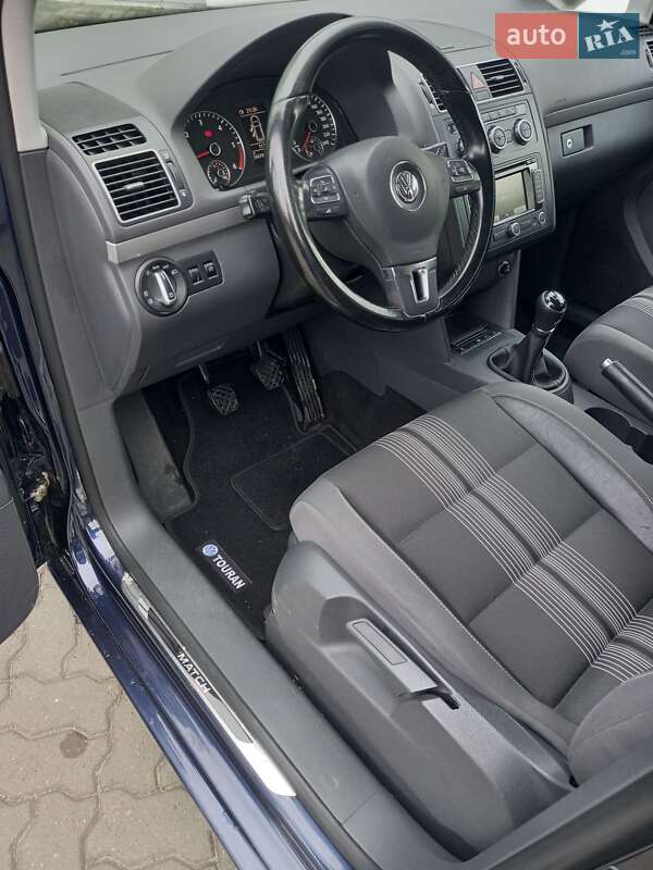 Мінівен Volkswagen Touran 2012 в Луцьку
