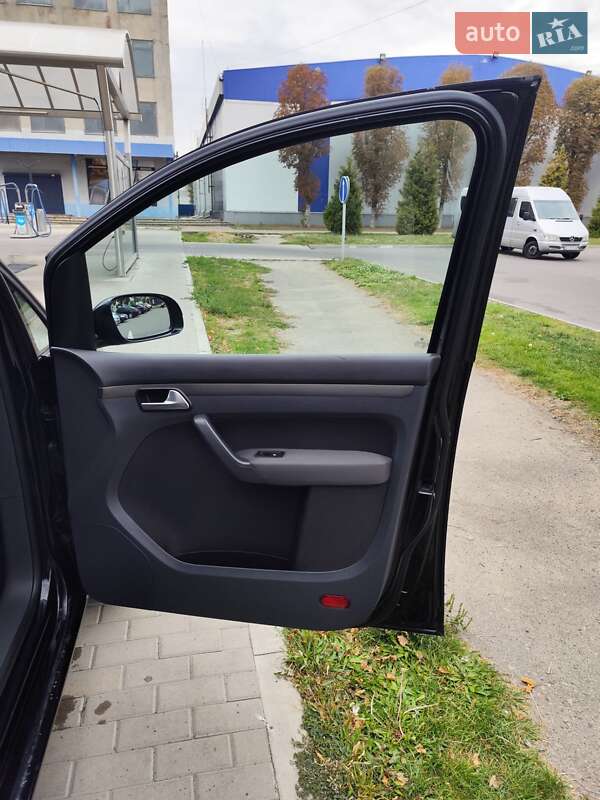 Минивэн Volkswagen Touran 2008 в Белой Церкви