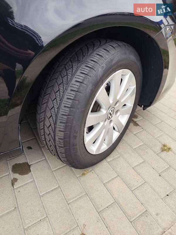 Минивэн Volkswagen Touran 2008 в Белой Церкви