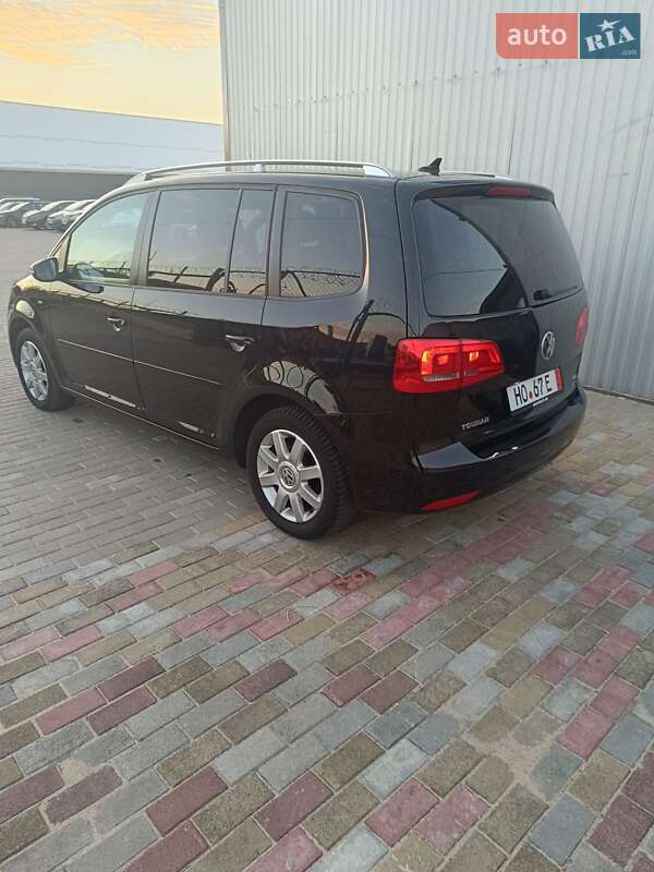 Минивэн Volkswagen Touran 2014 в Коростышеве