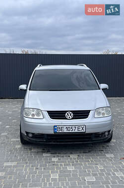 Минивэн Volkswagen Touran 2004 в Южноукраинске
