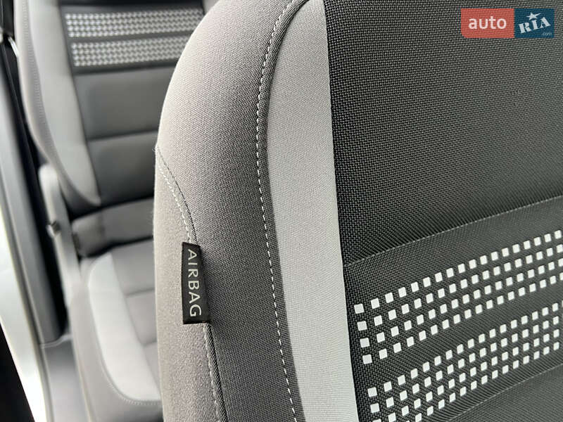 Мінівен Volkswagen Touran 2014 в Луцьку фото 98 Мінівен Volkswagen Touran 2014 в Луцьку