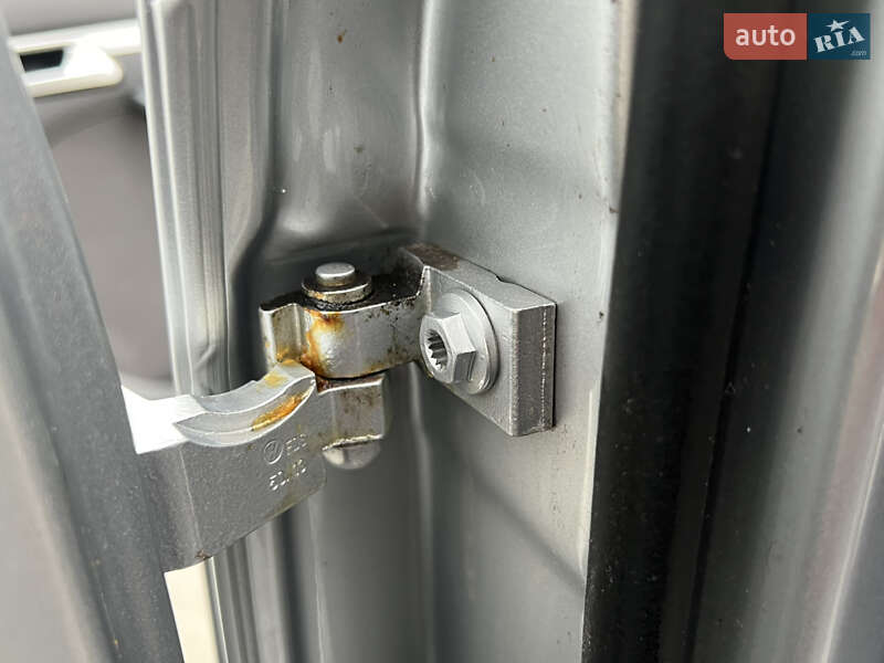 Мінівен Volkswagen Touran 2014 в Луцьку фото 124 Мінівен Volkswagen Touran 2014 в Луцьку