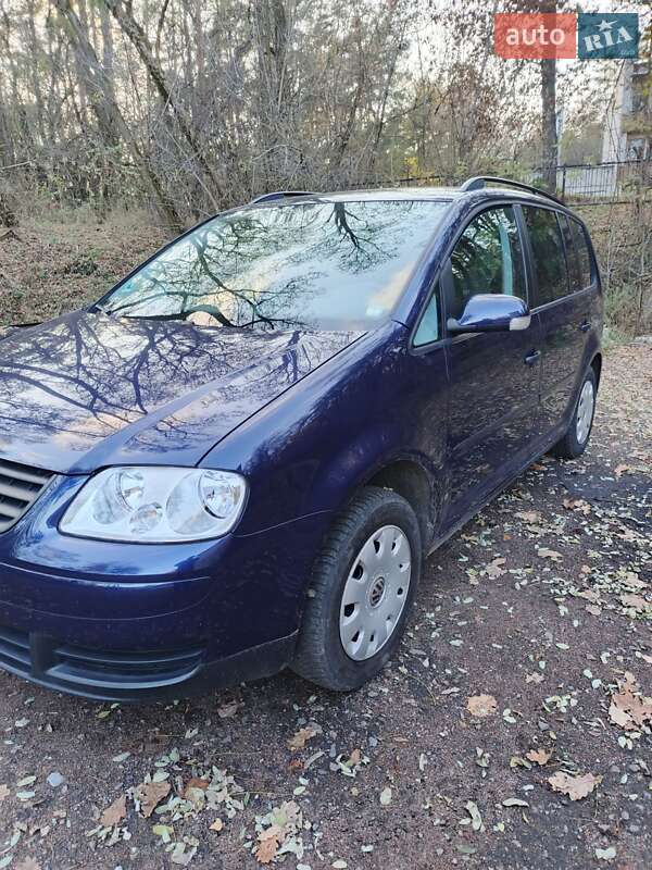 Мінівен Volkswagen Touran 2006 в Чернігові