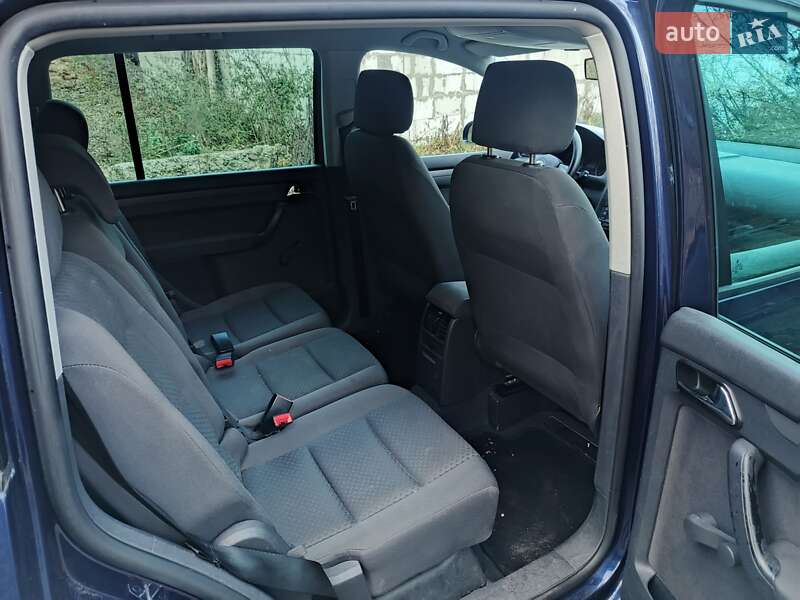 Мінівен Volkswagen Touran 2006 в Чернігові