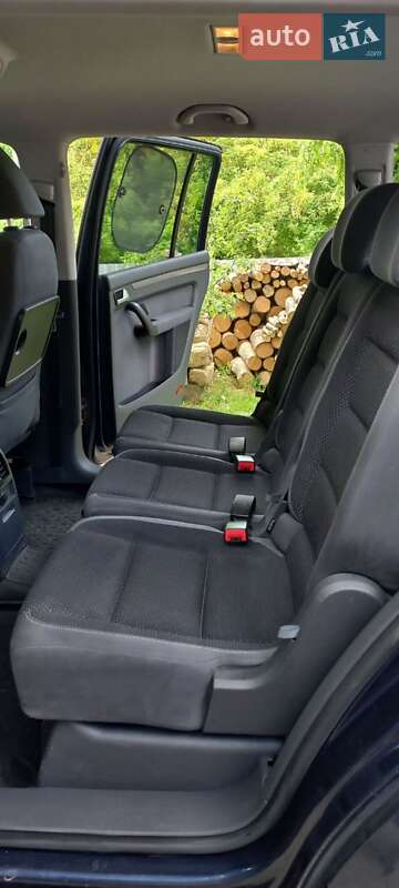 Минивэн Volkswagen Touran 2010 в Горохове