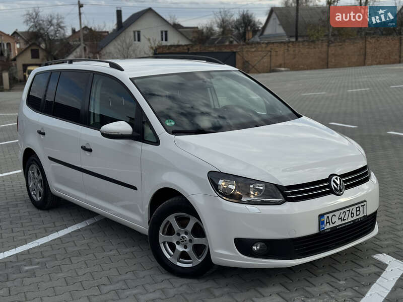Минивэн Volkswagen Touran 2012 в Дубно
