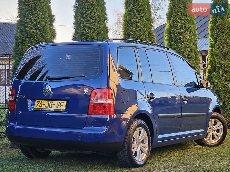Минивэн Volkswagen Touran 2004 в Дрогобыче