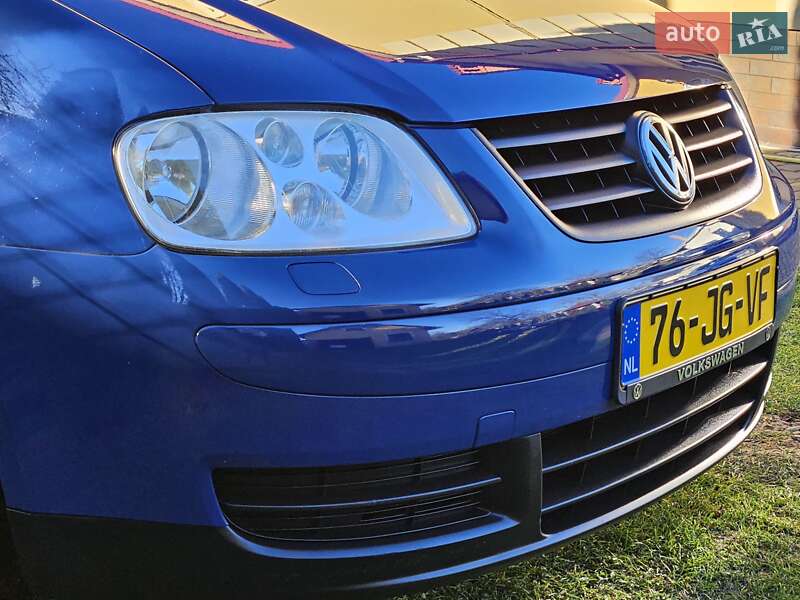 Минивэн Volkswagen Touran 2004 в Дрогобыче