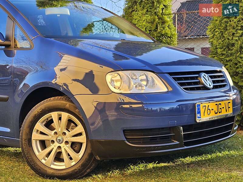 Минивэн Volkswagen Touran 2004 в Дрогобыче