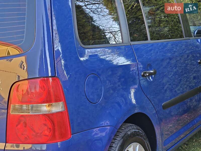 Минивэн Volkswagen Touran 2004 в Дрогобыче