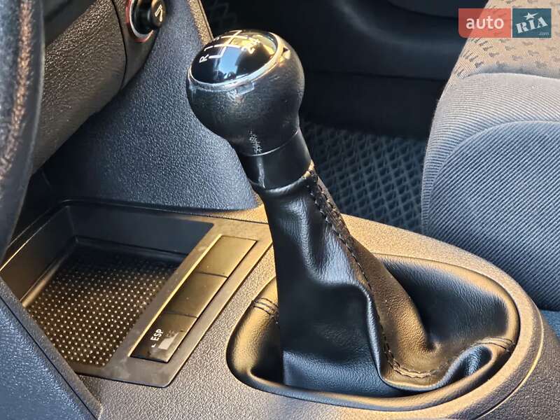 Минивэн Volkswagen Touran 2004 в Дрогобыче