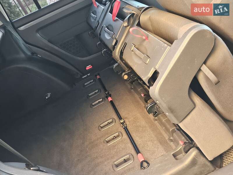 Минивэн Volkswagen Touran 2004 в Дрогобыче