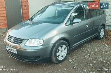 Минивэн Volkswagen Touran 2006 в Дрогобыче