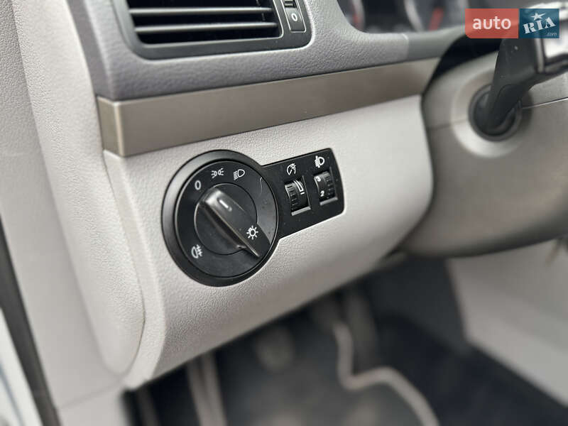 Минивэн Volkswagen Touran 2008 в Черкассах фото 39 Минивэн Volkswagen Touran 2008 в Черкассах