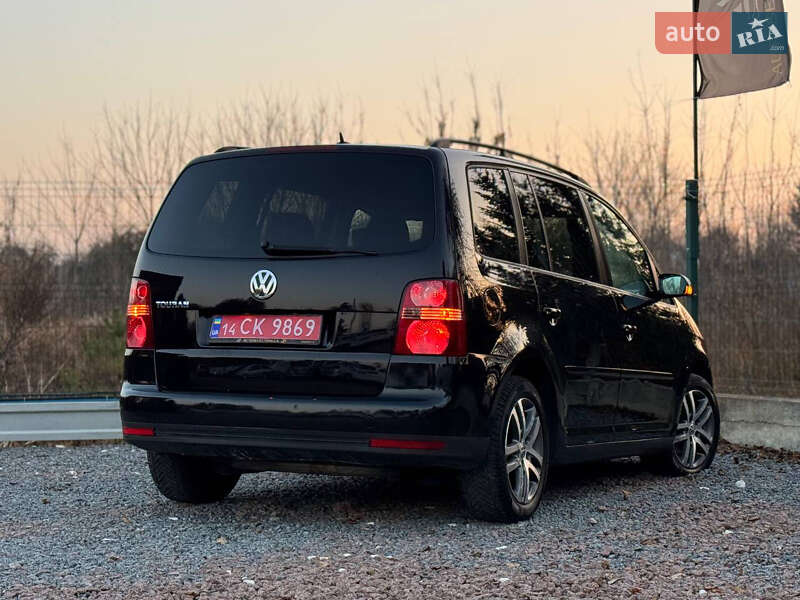 Минивэн Volkswagen Touran 2008 в Дрогобыче