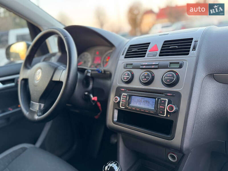 Минивэн Volkswagen Touran 2008 в Дрогобыче