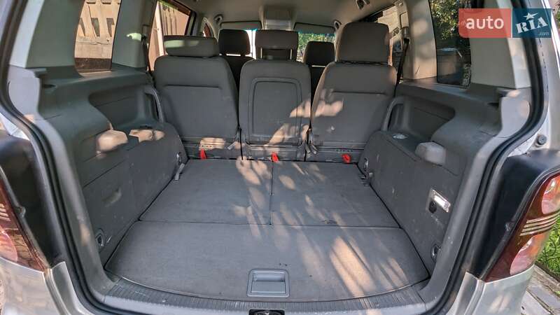 Минивэн Volkswagen Touran 2004 в Ровно фото 9 Минивэн Volkswagen Touran 2004 в Ровно