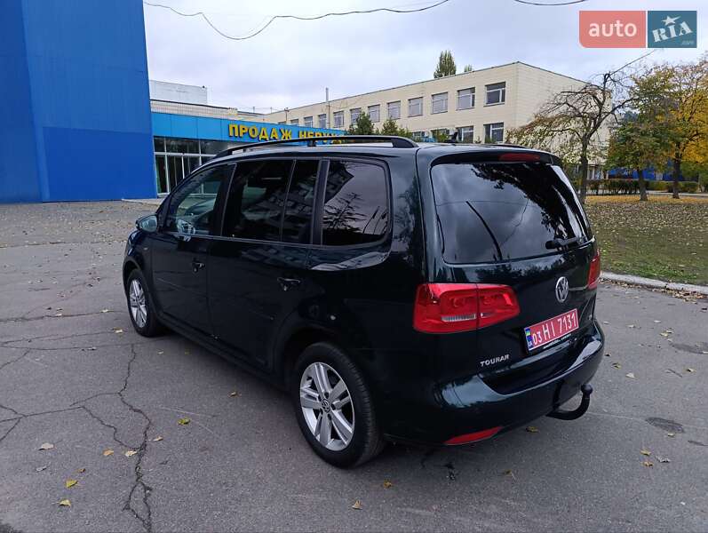 Минивэн Volkswagen Touran 2013 в Киеве фото 3 Минивэн Volkswagen Touran 2013 в Киеве