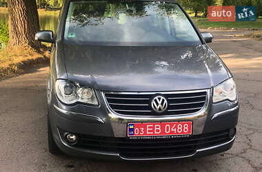 Мінівен Volkswagen Touran 2007 в Рівному