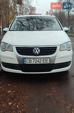 Минивэн Volkswagen Touran 2009 в Чернигове