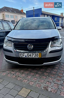 Мінівен Volkswagen Touran 2007 в Луцьку