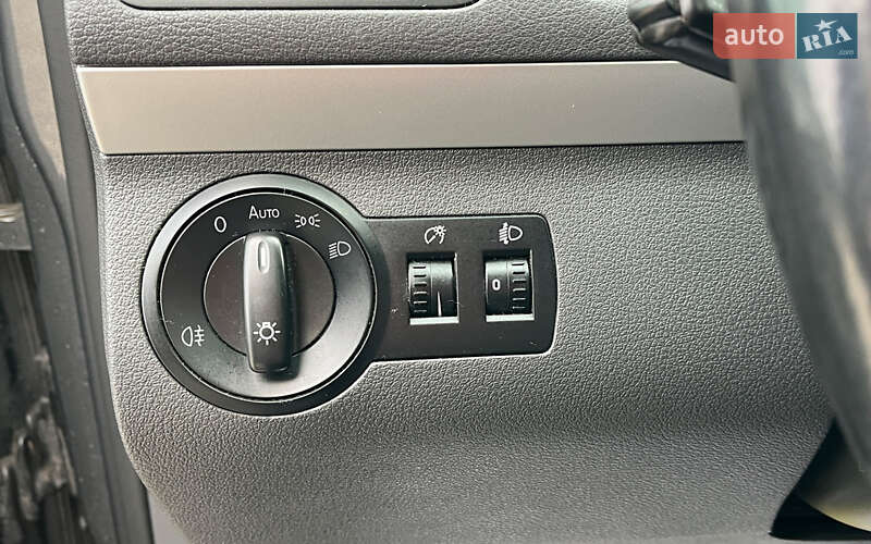 Мінівен Volkswagen Touran 2011 в Коломиї фото 13 Мінівен Volkswagen Touran 2011 в Коломиї