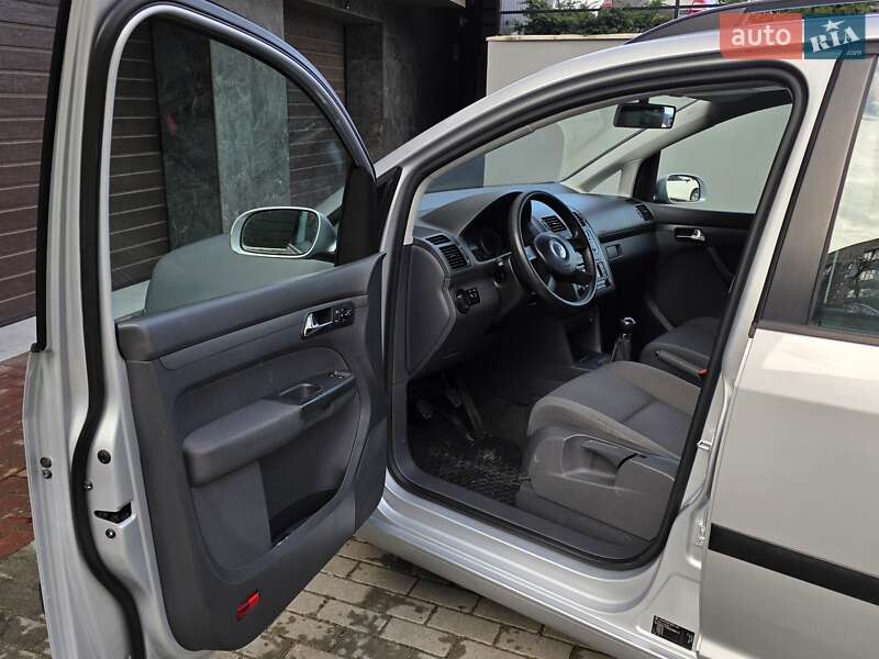Минивэн Volkswagen Touran 2005 в Тернополе