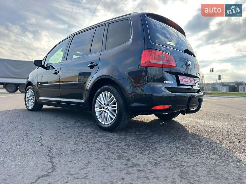 Мінівен Volkswagen Touran 2015 в Луцьку