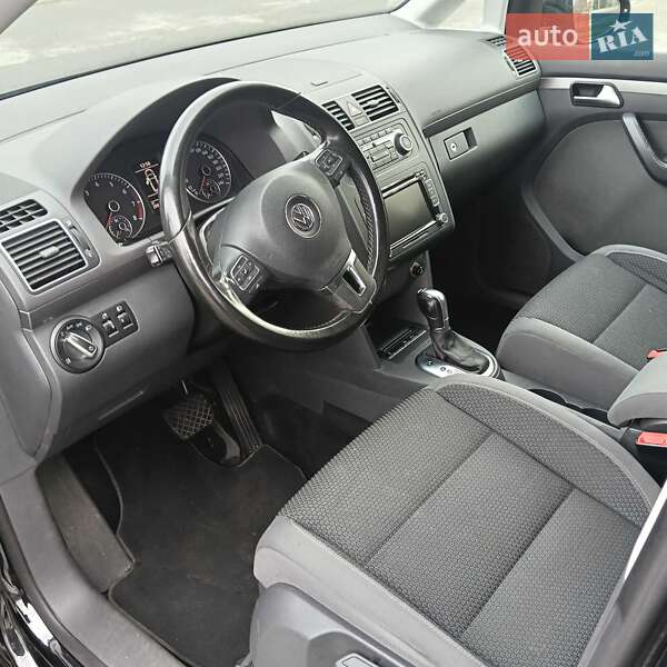 Минивэн Volkswagen Touran 2011 в Звягеле