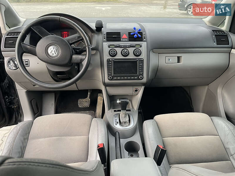 Мінівен Volkswagen Touran 2004 в Самборі