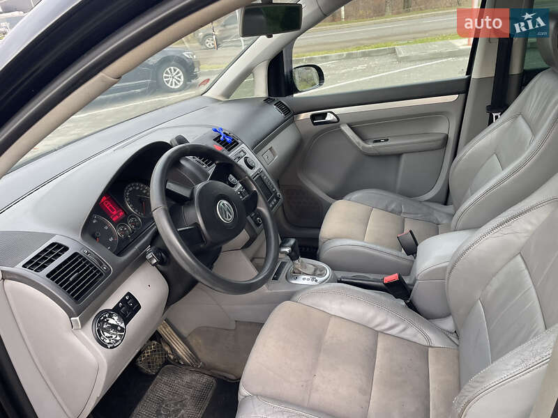 Мінівен Volkswagen Touran 2004 в Самборі