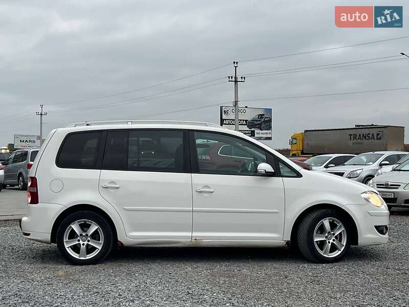 Минивэн Volkswagen Touran 2009 в Львове