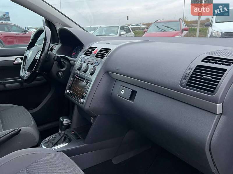 Минивэн Volkswagen Touran 2009 в Львове