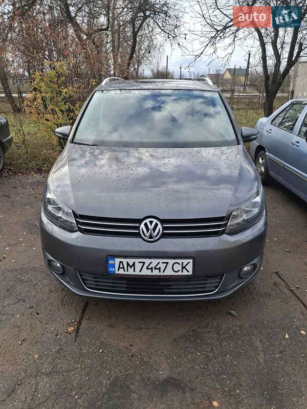 Volkswagen Touran 2011