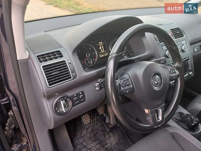 Минивэн Volkswagen Touran 2012 в Луцке фото 15 Минивэн Volkswagen Touran 2012 в Луцке