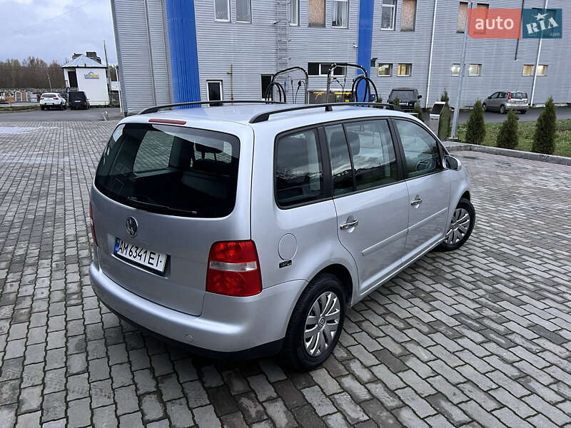 Минивэн Volkswagen Touran 2005 в Малине фото 12 Минивэн Volkswagen Touran 2005 в Малине