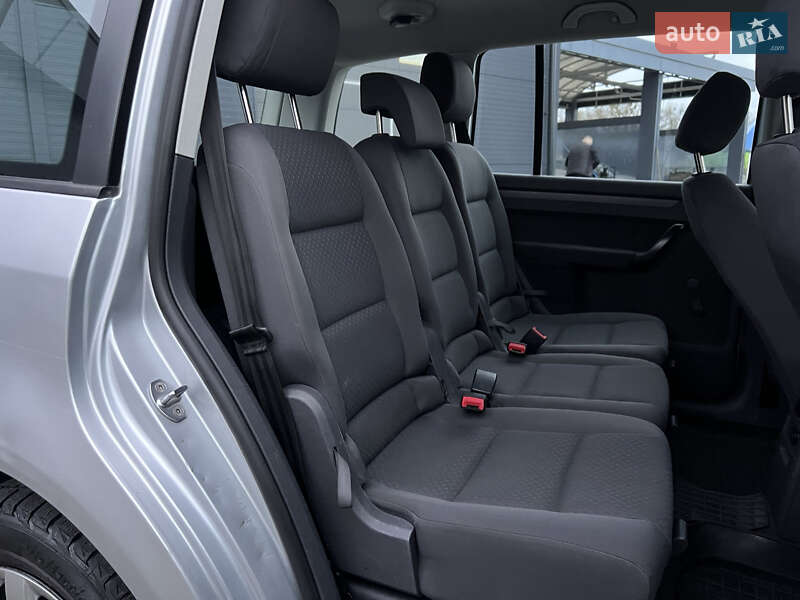 Минивэн Volkswagen Touran 2005 в Малине фото 40 Минивэн Volkswagen Touran 2005 в Малине