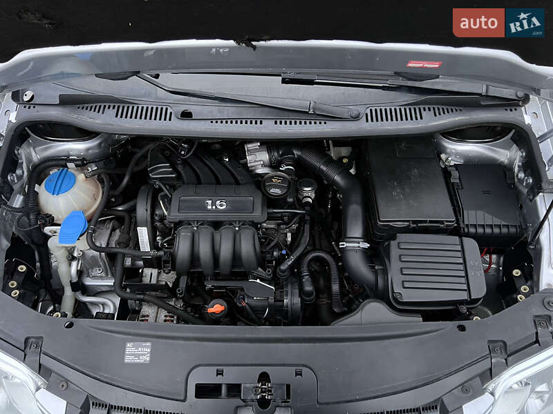 Минивэн Volkswagen Touran 2005 в Малине фото 64 Минивэн Volkswagen Touran 2005 в Малине