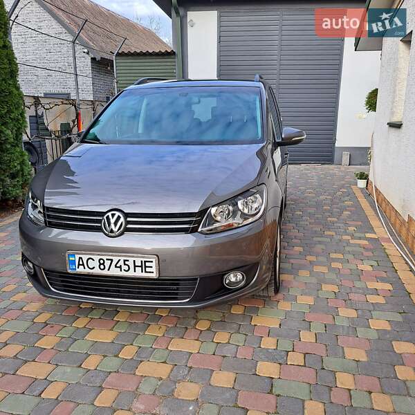Volkswagen Touran 2014