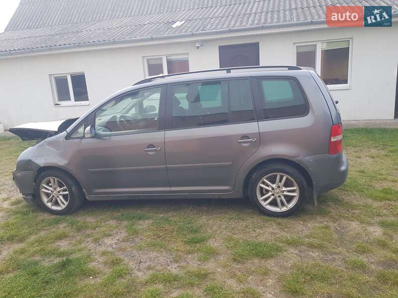 Минивэн Volkswagen Touran 2004 в Ратным фото 4 Минивэн Volkswagen Touran 2004 в Ратным