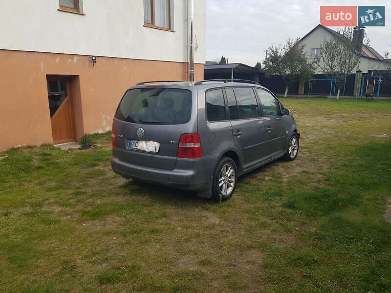 Минивэн Volkswagen Touran 2004 в Ратным фото Минивэн Volkswagen Touran 2004 в Ратным