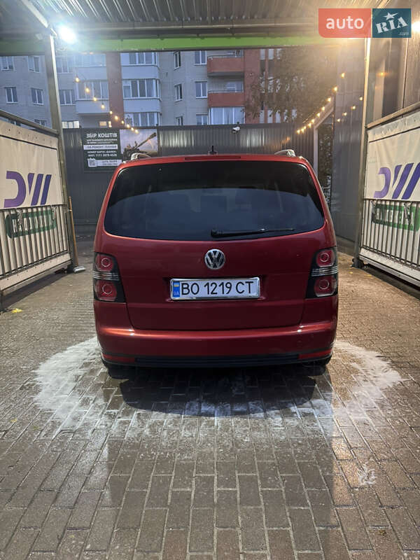 Минивэн Volkswagen Touran 2009 в Тернополе