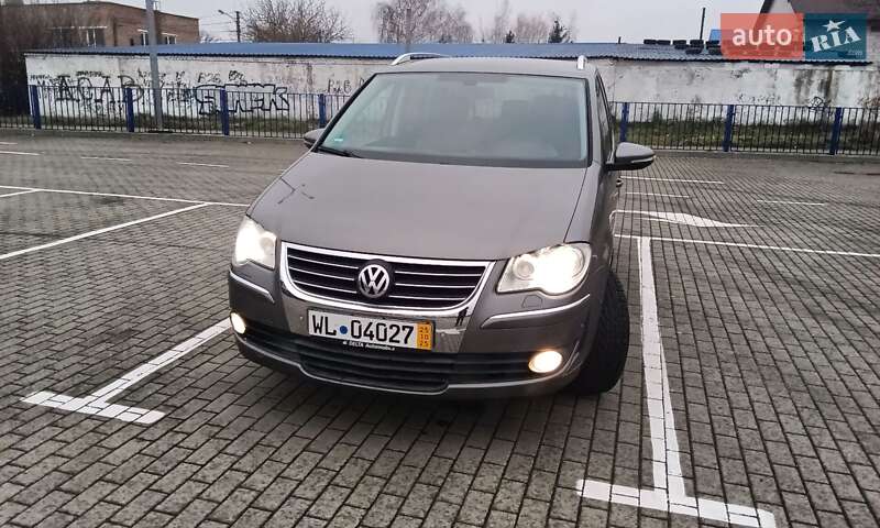 Volkswagen Touran 2010 Volkswagen Touran 2010